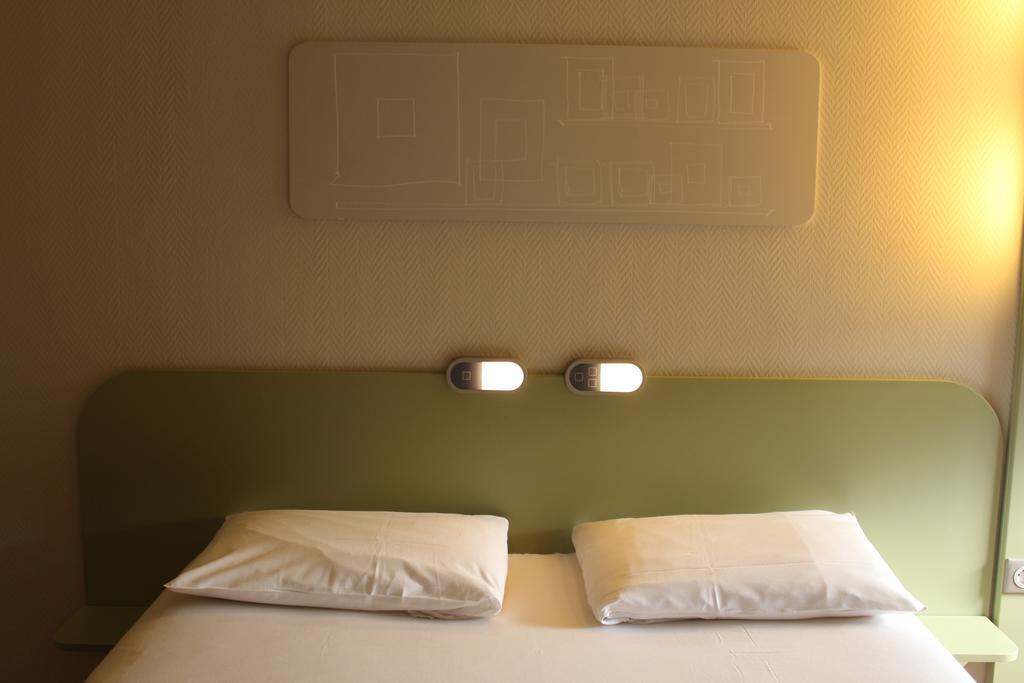 Hotel Ibis Budget Laval Bonchamp Les Laval Phòng bức ảnh
