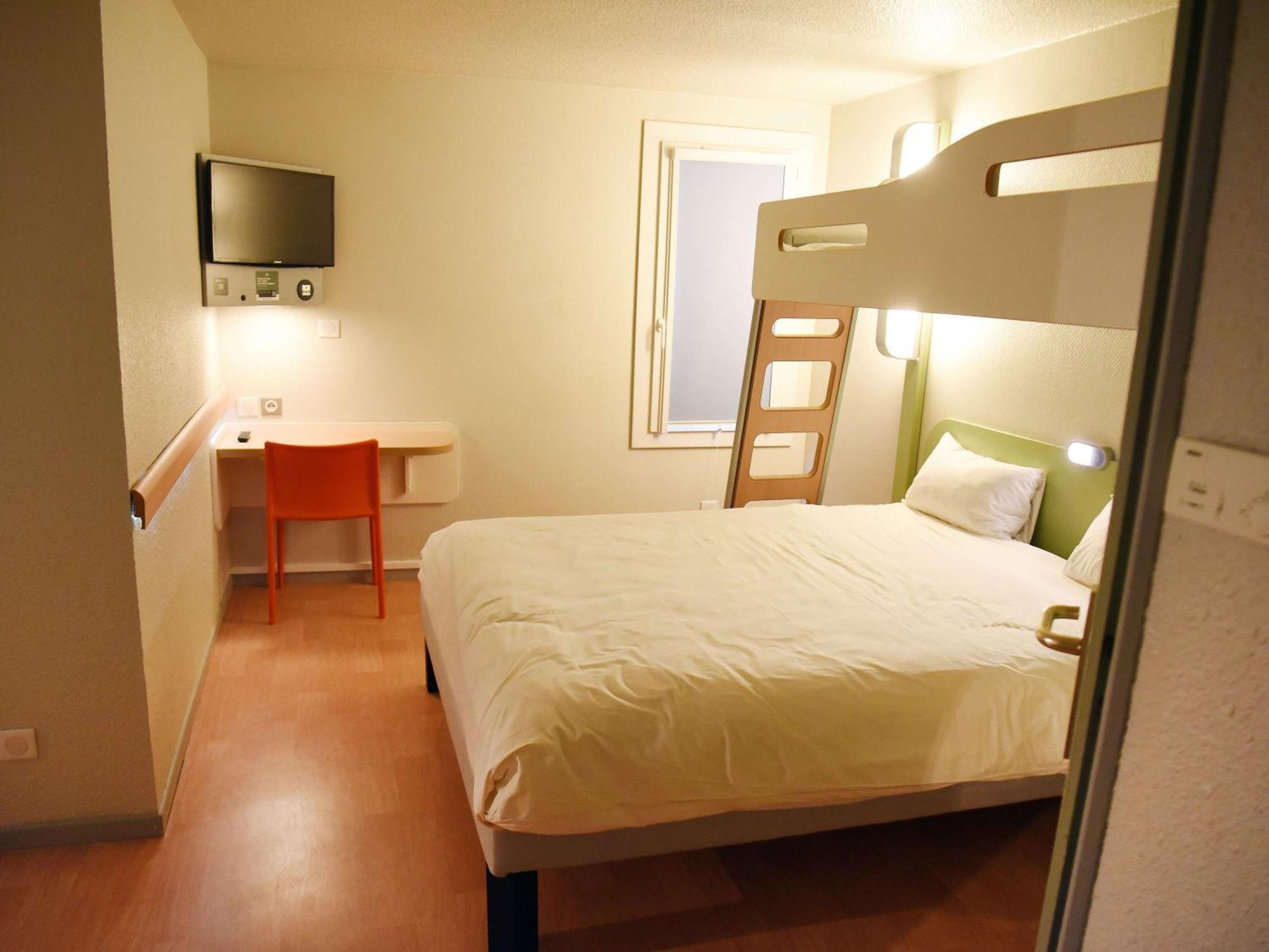 Hotel Ibis Budget Laval Bonchamp Les Laval Ngoại thất bức ảnh