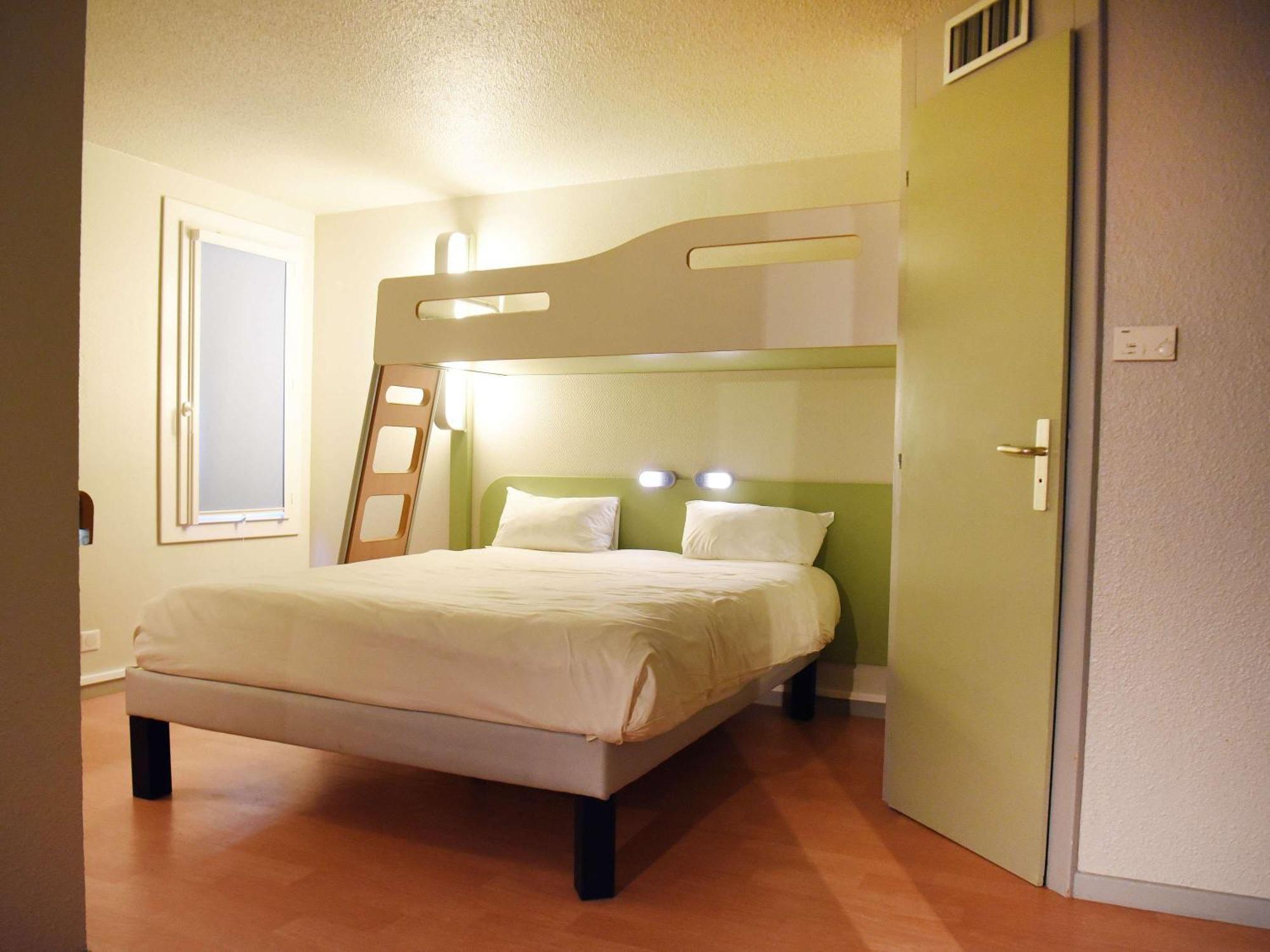 Hotel Ibis Budget Laval Bonchamp Les Laval Ngoại thất bức ảnh