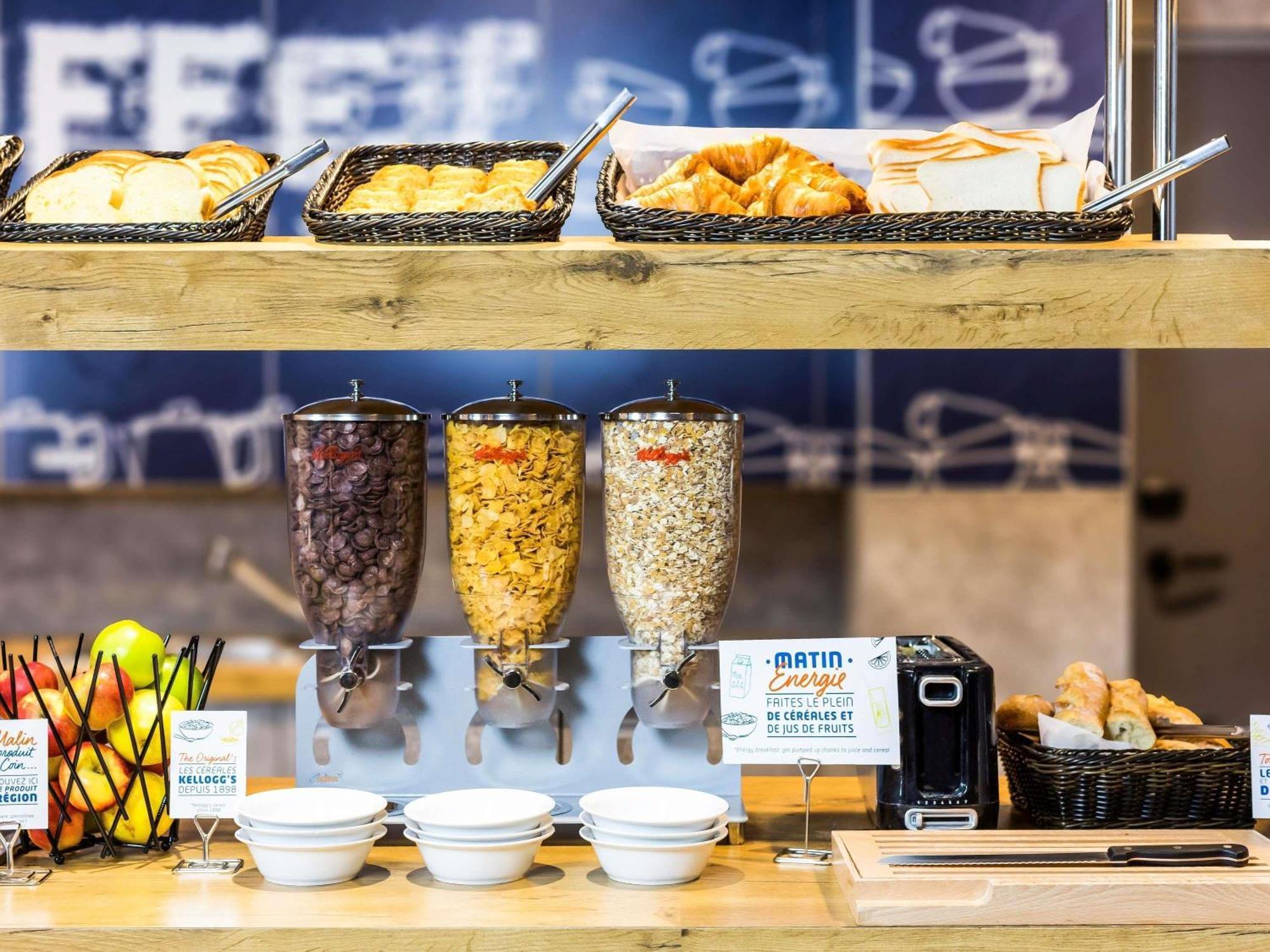Hotel Ibis Budget Laval Bonchamp Les Laval Ngoại thất bức ảnh