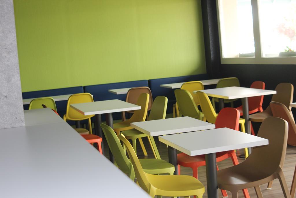 Hotel Ibis Budget Laval Bonchamp Les Laval Ngoại thất bức ảnh