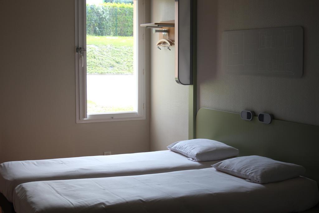 Hotel Ibis Budget Laval Bonchamp Les Laval Phòng bức ảnh