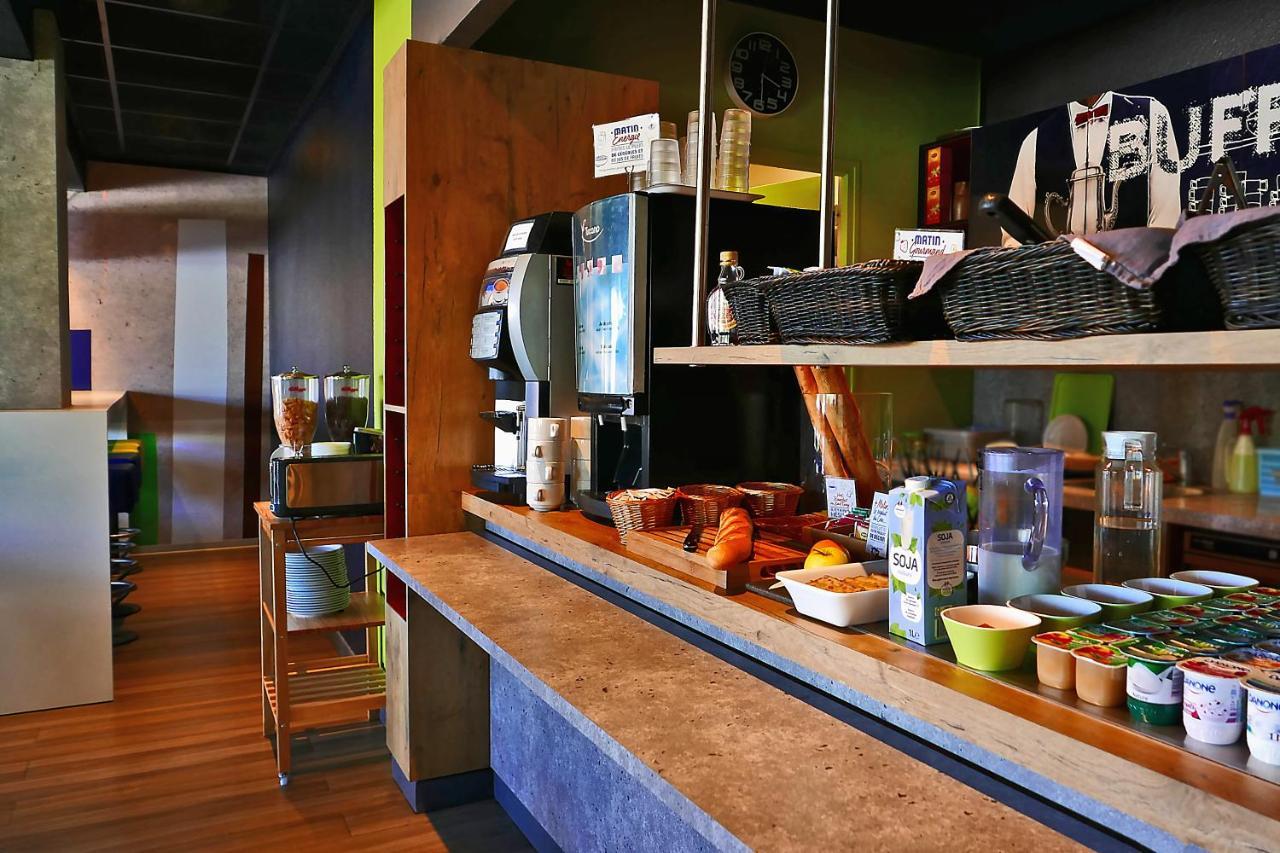 Hotel Ibis Budget Laval Bonchamp Les Laval Ngoại thất bức ảnh